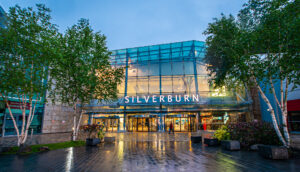 a view of the main entrance to silverburn shopping centre in glasgow